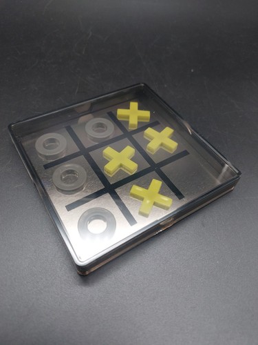 Tic tac toe familienspiel - tac,