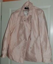 schöne Damenjacke kurzer Mantel von Reserved in Gr 42