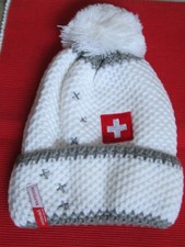 2 schöne Pudelmützen (schwarz und weiss) mit Bommel NEU OVP