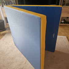Klappbare Turnmatte 200x100x8 cm in gutem Zustand Gewicht 14kg rutschfest