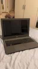 Acer Aspire 7741G Laptop, 17.3 Zoll, Schwarz.Und Acer Aspire One Laptop.