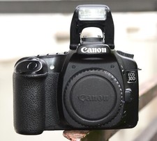 CANON EOS 30D DSLR digitale Spiegelreflexkamera 8,2MP Digicam bridge nur Body