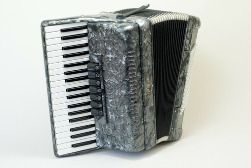 Stephanelli bass accordion - stephanelli,