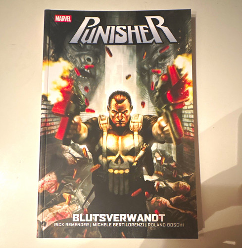 Marvel punisher graphic novel - marvel,