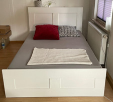 Ikea BRIMNES Bett - 140x200 cm - weiß - mit angeschraubtem Regal