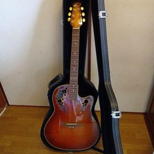 Ovation Akustik-E-Gitarre