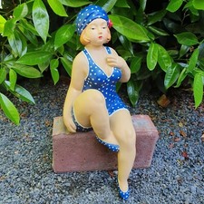 Gartenfigur Badenixe Figur als