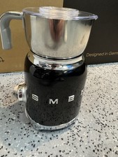 SMEG MFF01BLEU Milchaufschäumer - Schwarz