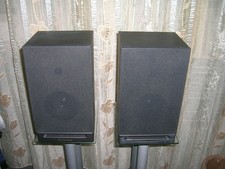 2 Regalboxen Schneider 2280