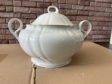 Suppenschüssel aus Porzellan