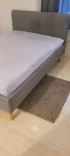 140 X 200 Bett, grau, Lattenrost +  Matratze+Topper. 2 J. alt Festpreis  170 E