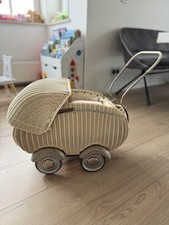 Vintage Puppenwagen aus