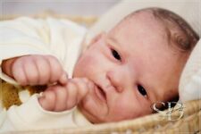 Studio-Puppe Baby JUNGE Reborn Trixi von Severine Piret 23 Zoll