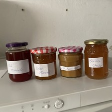 4 Gläser Marmelade/Gelee Von