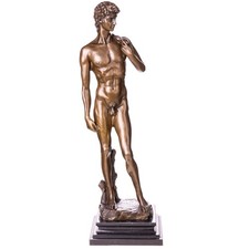Mythologie Bronzeskulptur "David" auf schwarzem Marmorsockel nach Michel Angelo