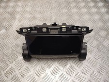 Peugeot 208 2022 Handschuhfach