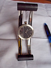 kleine Büro Tischuhr analog