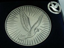 Medaille Silber 835 mit Nadel im original Etui Brieftauben Sport