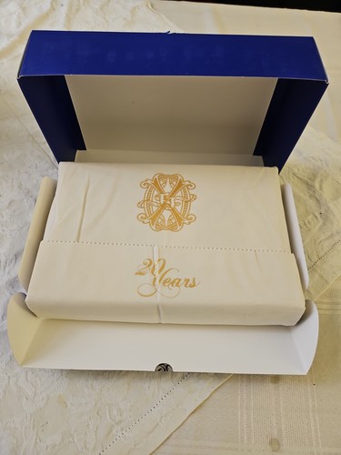 Leere zigarrenkiste box - leere,
