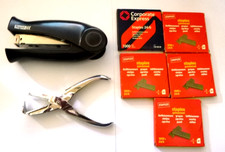 Set bestehend aus: Hefter, Entklammerer und fünf Packungen Heftklammern 24/6, ge