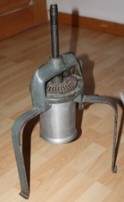 spätzle nudel knöpfle maschine 3 bein kurbel spindel presse alt deko 3 einsätze