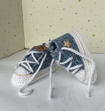 Babyschuhe Chuck Sneaker Jeansblau Stern gestrickt gehäkelt 10cm Handarbeit Neu