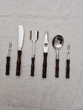 Käse-Servierbesteck aus der der Burgund Serie von WMF