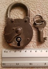 Altes Antikes Vorhängeschloss