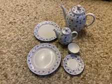 Arzberg Kaffee Service Blaublüten,1gr.+1kl.Kaffeekanne,2Teller, 1Mokkatasse