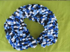 Schöner Schal gestrickt