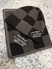 Louis vuitton scarf - louis,