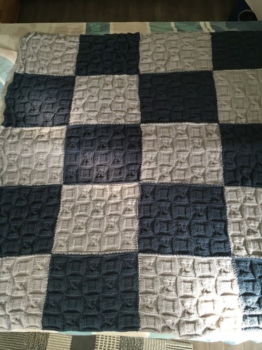Selbstgestrickte decke - selbstgestrickte,