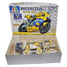 Honda RCV211 Moto GP 2003 World Championship Italeri 4623 1:9 Motorrad Modellbau