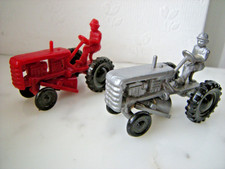 2x Traktor Farmall ? Massey Fergusson ? Bleistiftspitzer um 1965