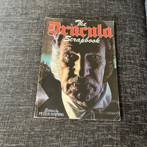 The dracula scrapbook - -, peter