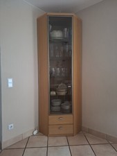 Eckvitrine mit Beleuchtung 