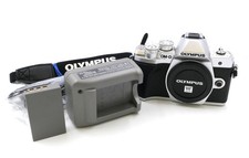 OLYMPUS OM-D E-M10 MARK III