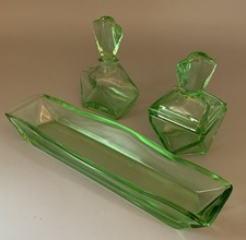 Alte Grünglas Toilletenset