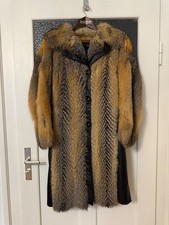 Schöner Pelzmantel