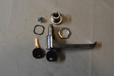 Garagentor Griff mit Schloss