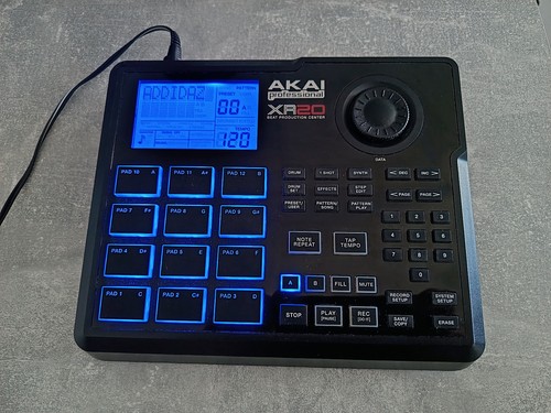 Akai xr20 drumcomputer - xr20, pads
