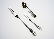 WMF 29 Efeu 2 Wurstgabeln + 1 Zuckerzange versilbert Note 2