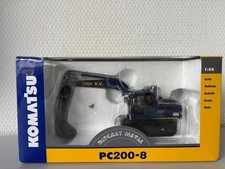 Komatsu PC200-8 Kettenbagger HAK B.V. in blau  NZG # 804/05  1:50 OVP