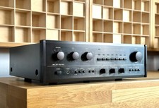 ACCUPHASE E-205 Schwarz