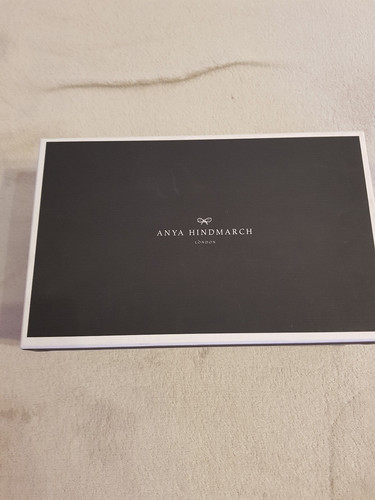 Anya hindmarch karton - hindmarch,
