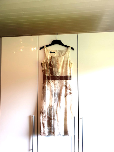 Exklusives kleid aus der - aus,