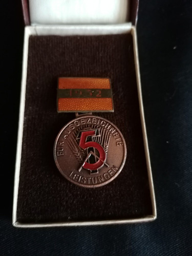 Ddr medaille orden für - ddr-medaille/orden,