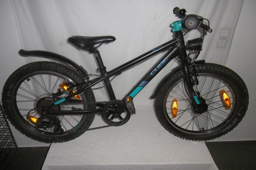 Cube acid race street - cube,