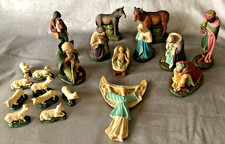 antike Krippenfiguren 11 Figuren 9 Schafe  Gips Stehhöhe 18 cm