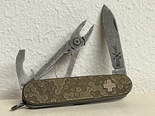 Victorinox Custom Daily Titan
